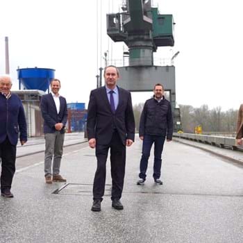 Aiwanger: "Hafen Kelheim/Saal ist idealer Standort für Wasserstoffeinsatz"